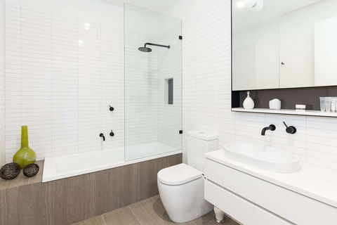 Class, Style And Location In Carlton - Inverell Accommodation 4