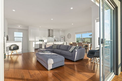 Oceans Eight - Inverell Accommodation 5