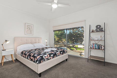 Oceans Eight - Inverell Accommodation 6