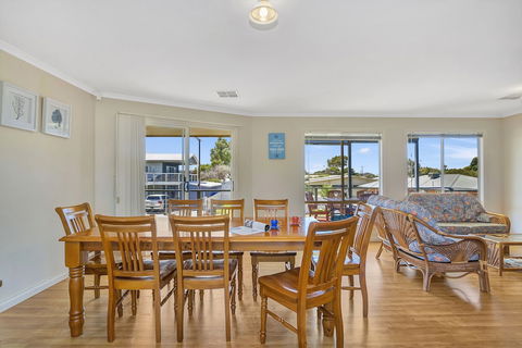 Green Reef Beach House - Inverell Accommodation 5
