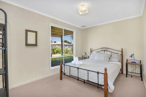 Green Reef Beach House - Inverell Accommodation 6