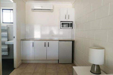 Augathella Motel & Caravan Park - Inverell Accommodation 3