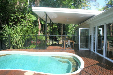 Atoll Close Port Douglas Holiday House - Inverell Accommodation 1