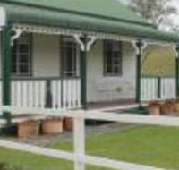 The Dollhouse Cottage - Inverell Accommodation