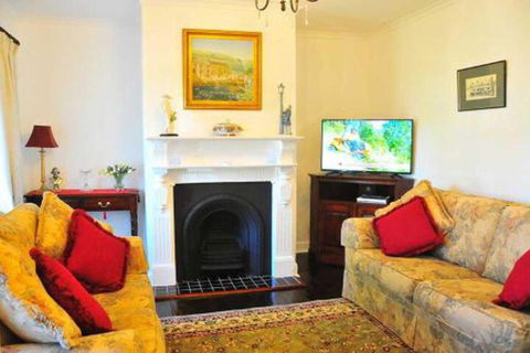 Ornee Cottage - Inverell Accommodation 3