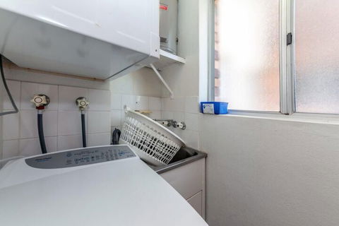 Gretel Lodge Unit 4 / 1 Gretel Close - Inverell Accommodation 4