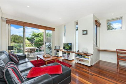 CASTWOOD VILLA No. 1 - Inverell Accommodation 0