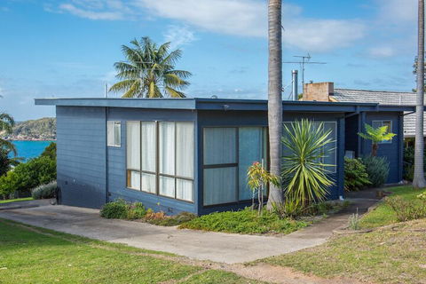 Pambula Family Beach House - Inverell Accommodation 1