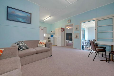 Pacific Units Unit 2 94 Magnus Street - Inverell Accommodation 1
