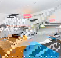 HENRIETTA Carlton Studio Apartment - Inverell Accommodation