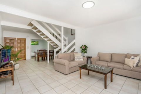 A Perfect Stay Byron Mango Tree - Inverell Accommodation 0