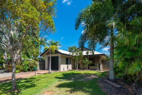 Cable Cottage Holiday Home - Inverell Accommodation 2
