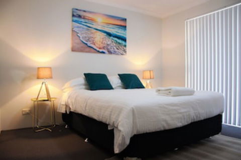 Azure Villa - Inverell Accommodation 0