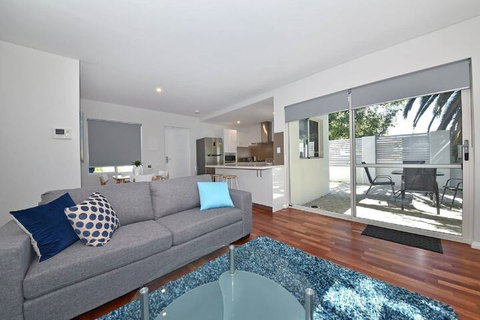 Stylish Apartment Near Perth City 2210 - Inverell Accommodation 1