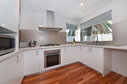 Stylish Apartment Near Perth City 2210 - Inverell Accommodation 6