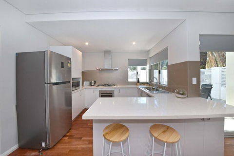 Stylish Apartment Near Perth City 2210 - Inverell Accommodation 4