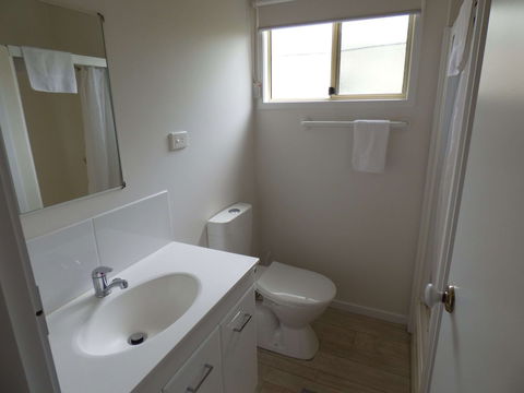 Grassy Head Holiday Park - Inverell Accommodation 0
