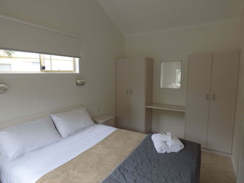 Grassy Head Holiday Park - Inverell Accommodation 2