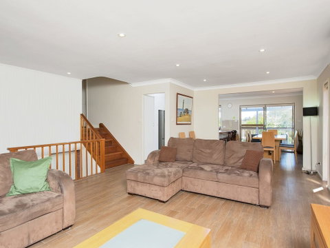 Neptunes Rest 55 Corrie Parade - Inverell Accommodation 2