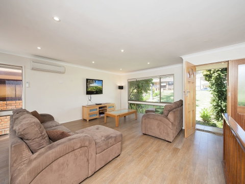 Neptunes Rest 55 Corrie Parade - Inverell Accommodation 4