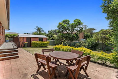 54 Pacific Drive - Inverell Accommodation 0