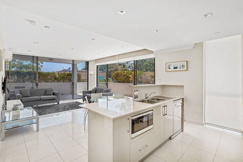 Shoal Bay Road Aura Apartments Unit 05 59 - Inverell Accommodation 5