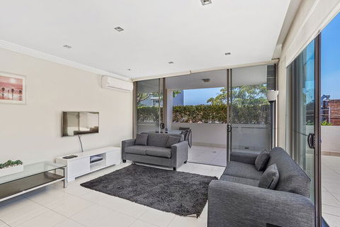 Shoal Bay Road Aura Apartments Unit 05 59 - Inverell Accommodation 2