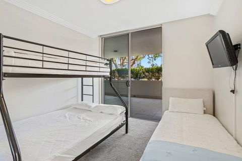 Shoal Bay Road Aura Apartments Unit 05 59 - Inverell Accommodation 4