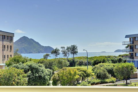 Seaspray, Unit 3/4 Intrepid Close - Inverell Accommodation 1