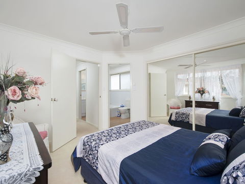 White Waves 7B Achilles Street - Inverell Accommodation 3