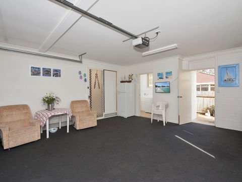 White Waves 7B Achilles Street - Inverell Accommodation 2