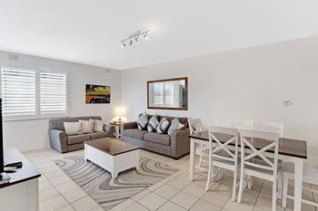 Shoal Bay Road Bay Village Unit 14 47 - Inverell Accommodation 4