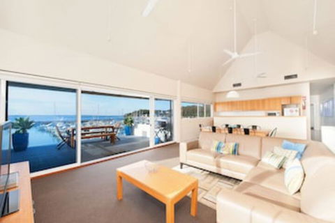 Crows Nest 6 Teramby Road DAlbora Marina - Inverell Accommodation 0