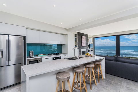 Aqua Mist Seascape - Inverell Accommodation 6