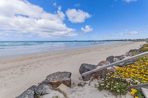 Aqua Mist Seascape - Inverell Accommodation 3