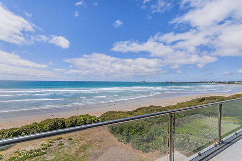 Aqua Mist Seascape - Inverell Accommodation 1