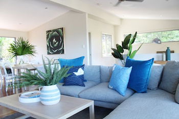 Hamptons By The Bay At Nelson Bay - Inverell Accommodation 2