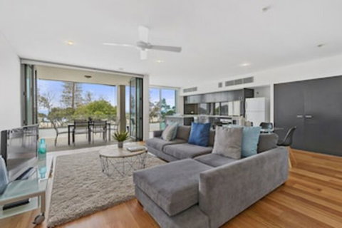 KINGSCLIFF NOR NOR EAST 101 On MARINE PARADE - Inverell Accommodation 0