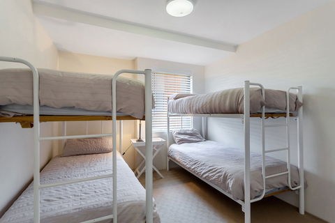 Wanda Beach Unit 2 / 197 Soldiers Point Road - Inverell Accommodation 1