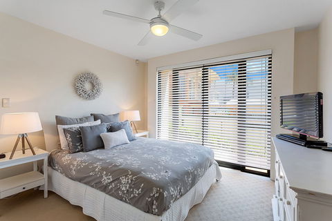 Wanda Beach Unit 2 / 197 Soldiers Point Road - Inverell Accommodation 0