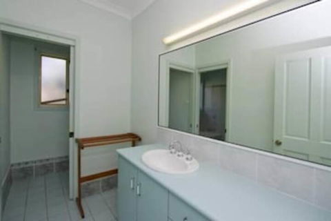 Cook St. 4 Salamander Bay - Inverell Accommodation 7