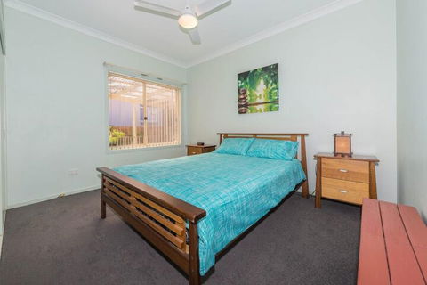 Cook St. 4 Salamander Bay - Inverell Accommodation 4