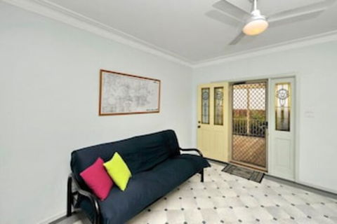 Cook St. 4 Salamander Bay - Inverell Accommodation 6