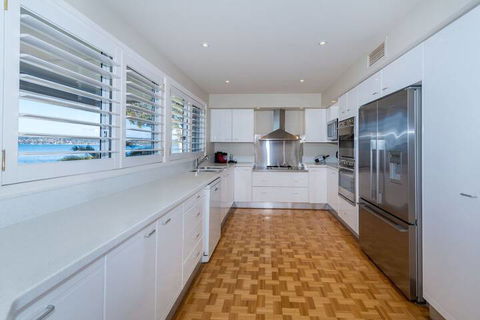 Waterfront Wonderland Foreshore Drive 41 - Inverell Accommodation 4