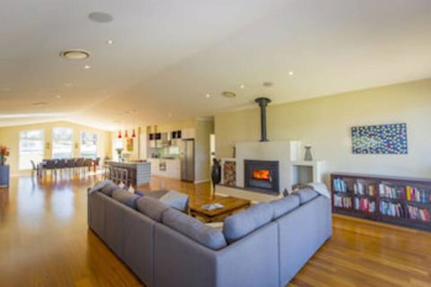 Lacuna Retreat - Inverell Accommodation 0