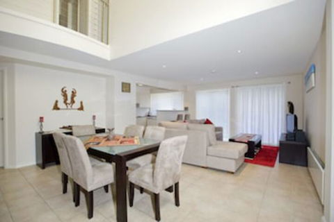 Sandcastles Unit 18 Fingal Bay - Inverell Accommodation 0