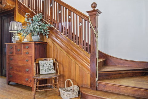 Cygnet Old Bank B & B Cafe & Gift Store - Inverell Accommodation 6