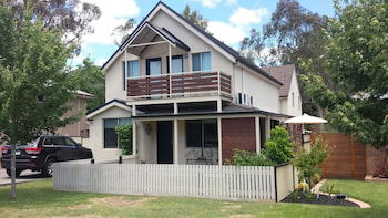 Georgia - Inverell Accommodation 0