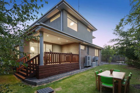 Aquawaters House By Barefoot Beach Stays - Inverell Accommodation 1