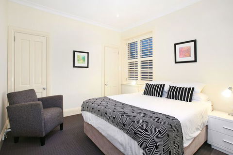 Art Deco In The Cul-de-Sac - Inverell Accommodation 1